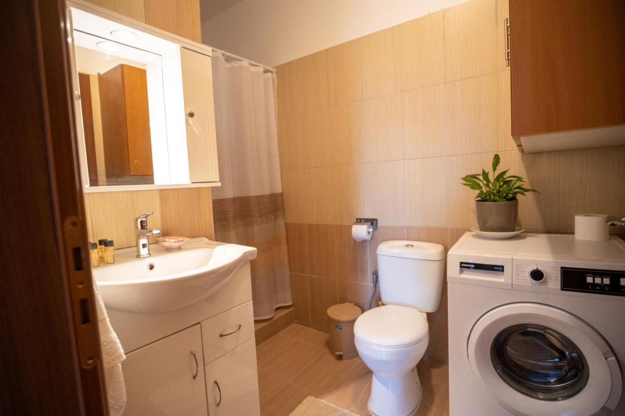 Nikorina Apts Лефкада Екстериор снимка
